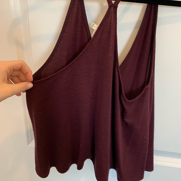 Aritzia/Wilfred maroon cropped tank - Picture 4 of 5